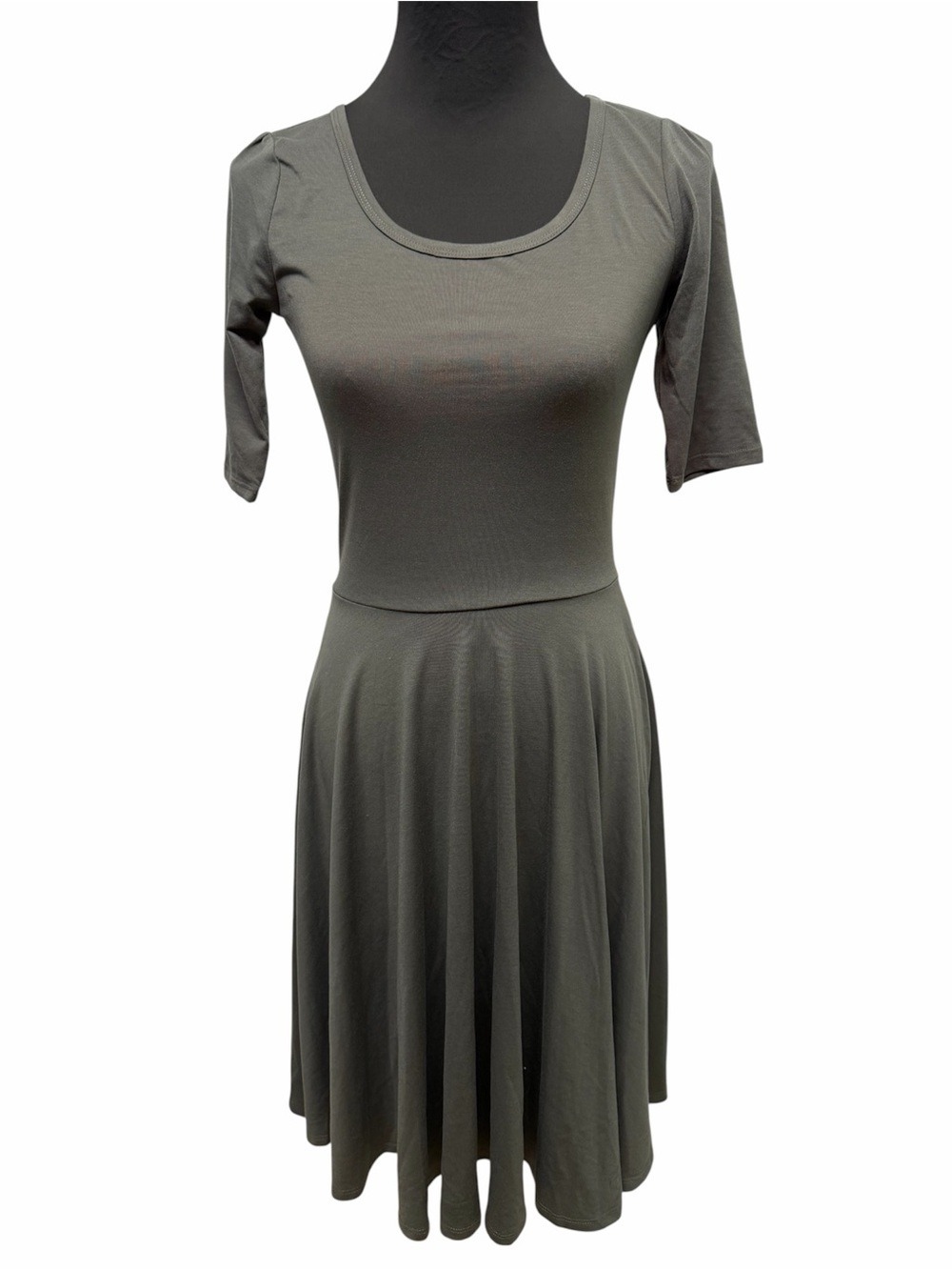 LuLaRoe Nicole Dress S Gray Solid Scoop Neck Elbow Sleeve Swing Dress